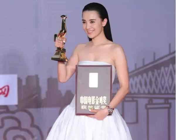 《小舍得》中宋佳实力展现"皮笑肉不笑"演技,网友:感同身受