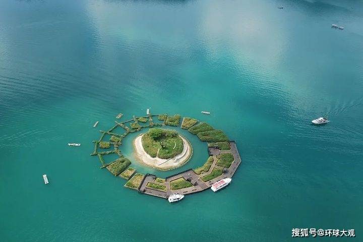 日月潭干涸见底,湖底垃圾成堆惨不忍睹!网友:感觉被书本被骗了