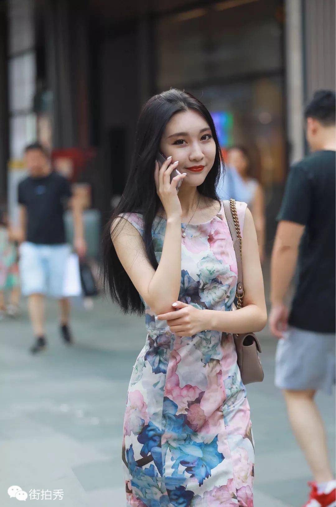 精致的女人很漂亮!