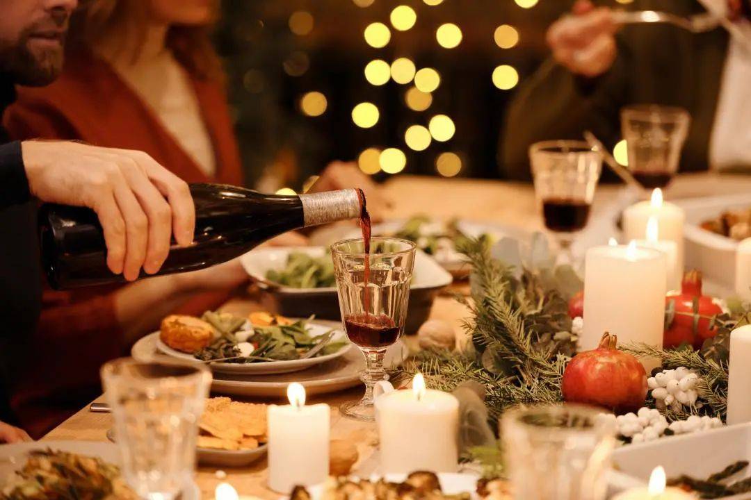 案例丨一瓶红酒赴一场温馨的家庭聚餐