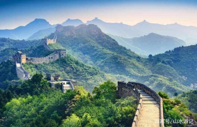 原创世界上最著名的城墙的秘密:模仿万里长城建造,现成旅游景点