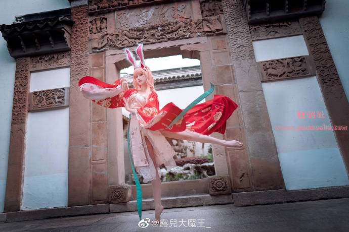 御姐大长腿coser@露儿大魔王_王者荣耀阿离cos