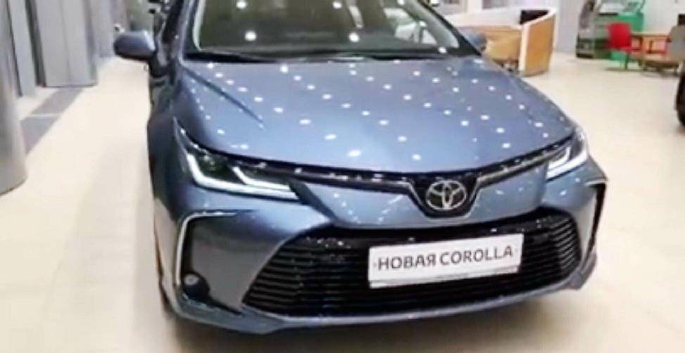 不可撼动的"家轿王"2020款丰田卡罗拉