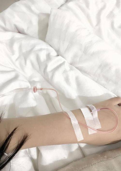 小三为了"上位",冒充医生给原配输液,欲致其死亡