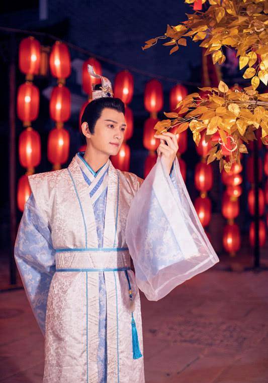 中秋之夜后,古装美男,短期内无人可超越罗云熙了