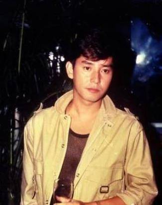 70岁谭咏麟回应暴瘦,因两妻一夫被骂25年,愧疚:辛苦她俩了