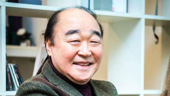 《熔炉》校长称妻子看电影后3天不和他说话,路人认出他转身就逃