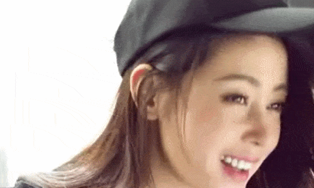 抹胸连体裤也就只有她敢穿,张天爱再现时尚圈.