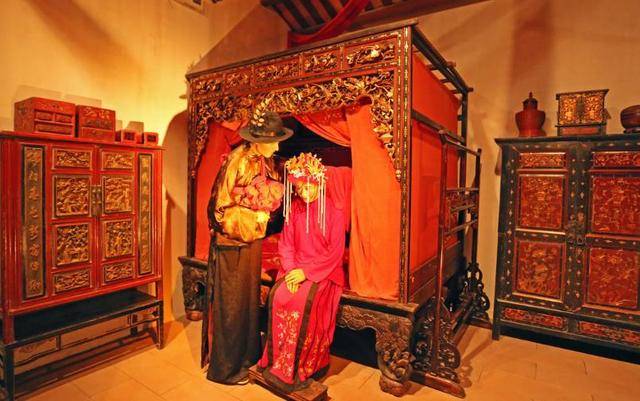 古代女子出嫁,开裆裤是必备嫁妆,背后的真实原因,让人