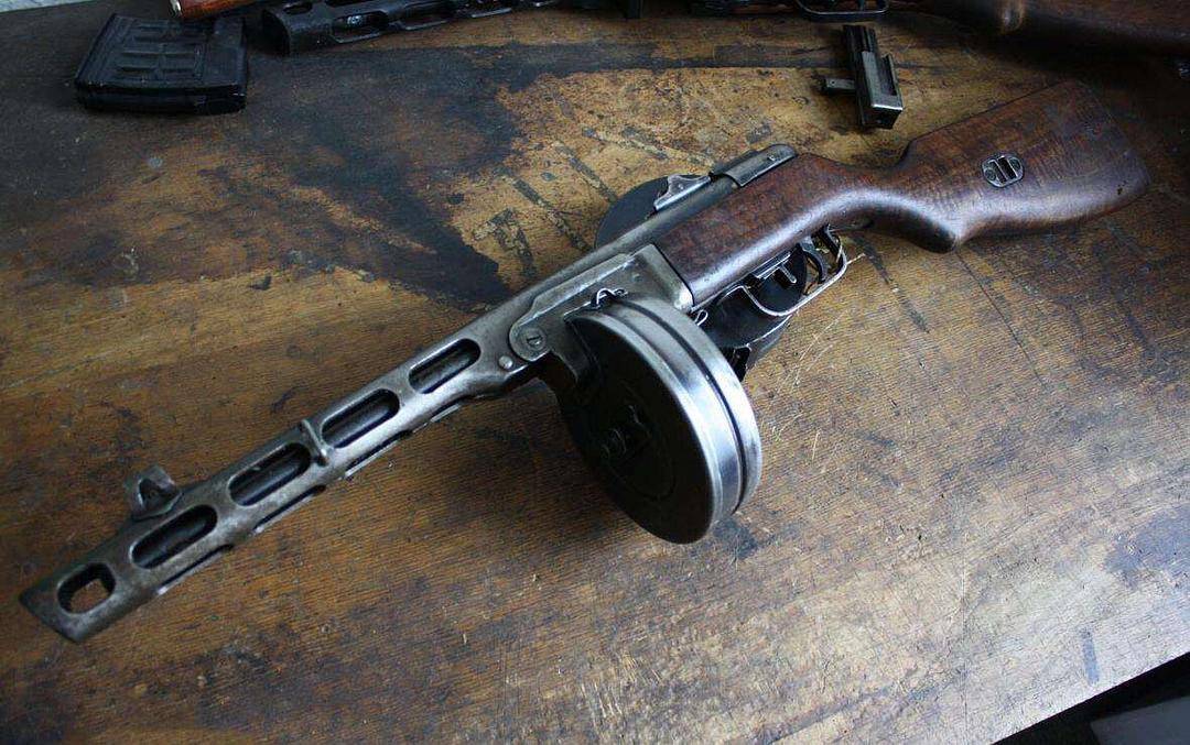 二战冲锋枪的霸主苏联ppsh-41(波波莎)冲锋枪