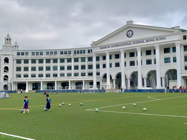 北京这类学校有:顺义国际学校,京西学校,北京德威英国,北京哈罗,北京