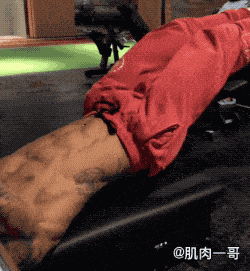 下面是小哥这些年的身材变化 大家来感受下 ▼ 不难看出 小哥最开始的