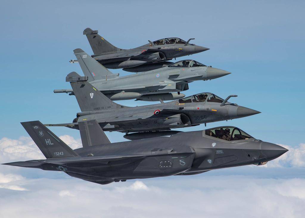 北约60架战斗机齐聚法国阵风台风和f35空中同框合影画面超美