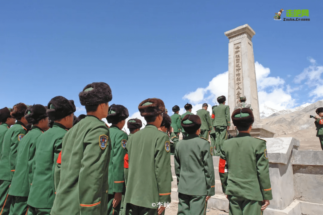 他是独库公路的建设者乔尔玛烈士陵园的倡建者青春全给了祖国