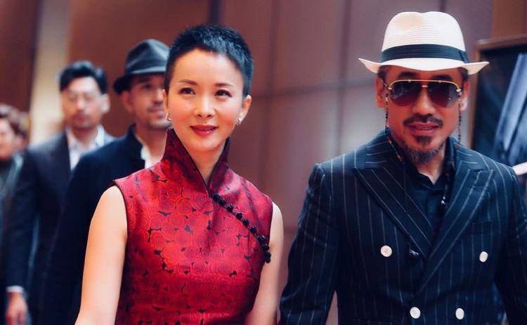 师小红与谢兰因戏生情,甘做丁克哪知老来得子,如今家庭幸福美满_父母