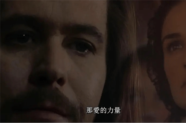 齐灵渥斯以医生的身份进去与海丝特会面,他要求海丝特不能说出两人的