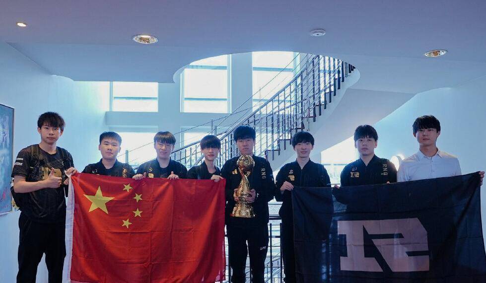 dk教练kkoma大发雷霆,直言能接受rng夺冠,但不能理解辅助