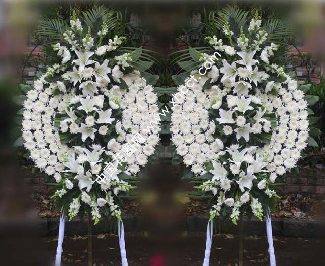 作为新兴的祭奠方式,鲜花祭奠已经成为了最受人们追捧的祭奠方式之一