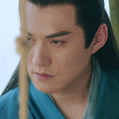 严屹宽的黄老邪造型,确实是一个十分吸睛的美男子形象.