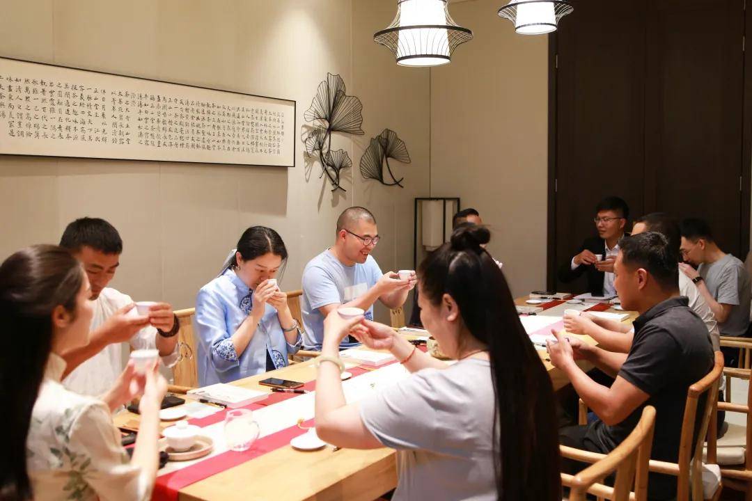 品茶·读诗|和风动心弦,2021四川成都春茶品鉴会