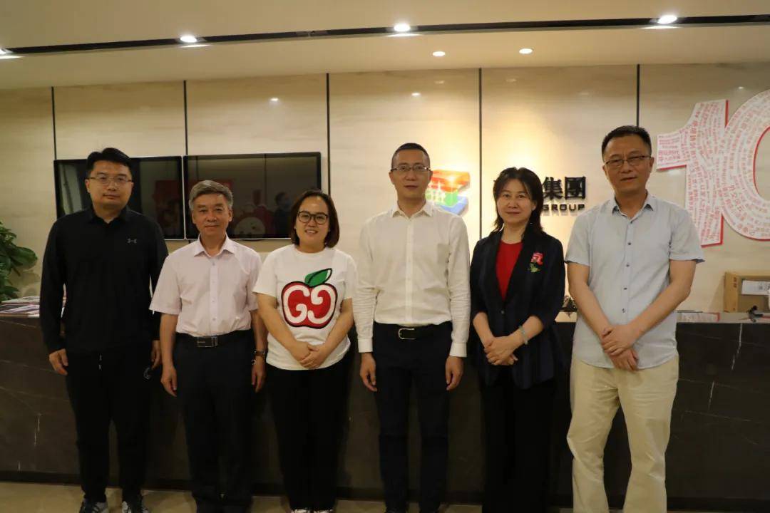 北京市文资中心主任刘绍坚一行调研文心华策国际影视交流中心