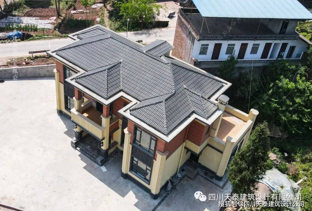 四川安岳新中式两层别墅落地实景网红欧式别墅资阳建房施工队