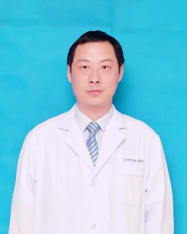 谢骏  