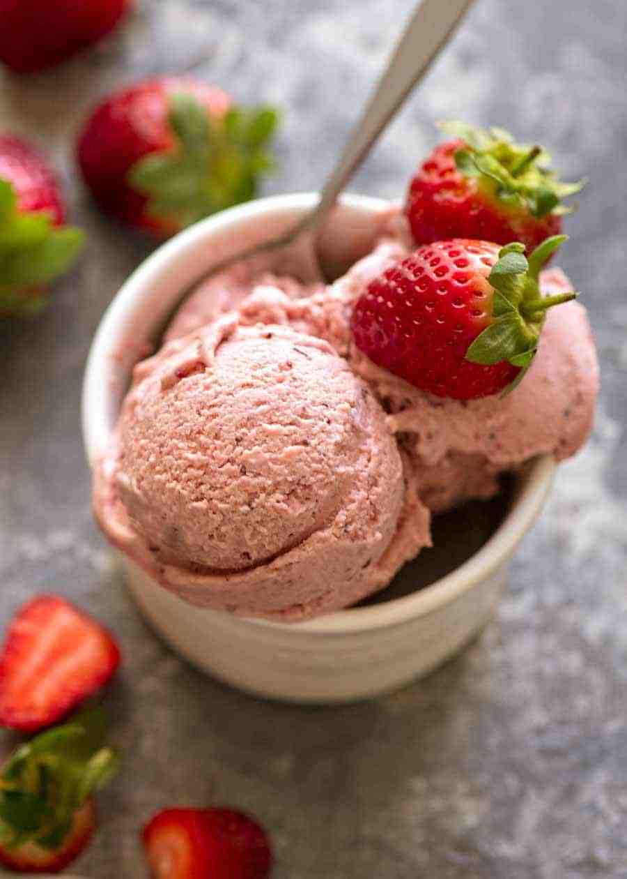 原创夏天最佳解暑美食—草莓冰淇淋,只需5种配料,diy就是这么简单