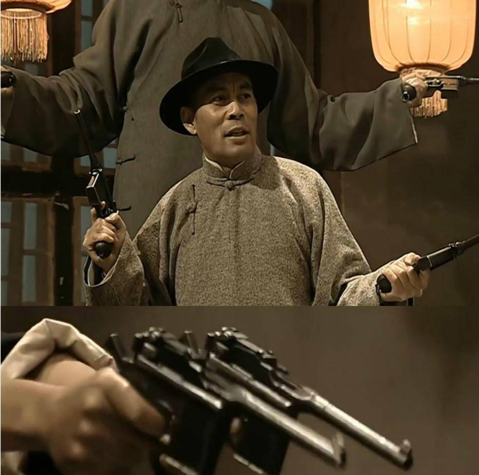 李云龙魏大勇楚云飞孙铭,四个人八把驳壳枪,谁的持枪手法正确?