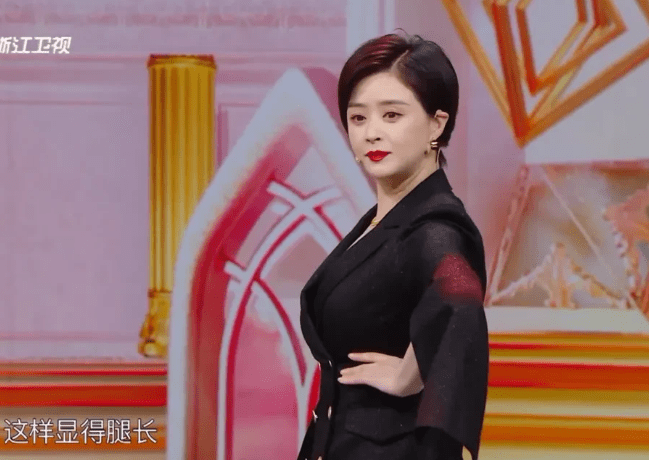 原创女明星选对发型太重要了蒋欣短发曝光身材缺陷长发美到爆