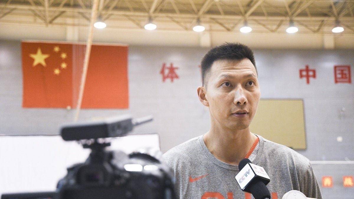 至于浙江队锋线陆文博,虽然身高不够,但他的投射能力是杜峰