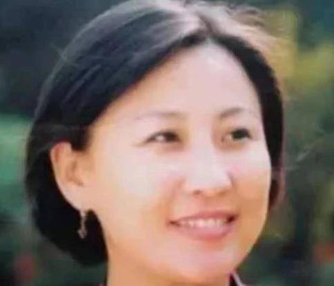 岁老戏骨,离婚后独自照顾重病儿子,如今与初恋再婚却无戏可拍_王诗槐