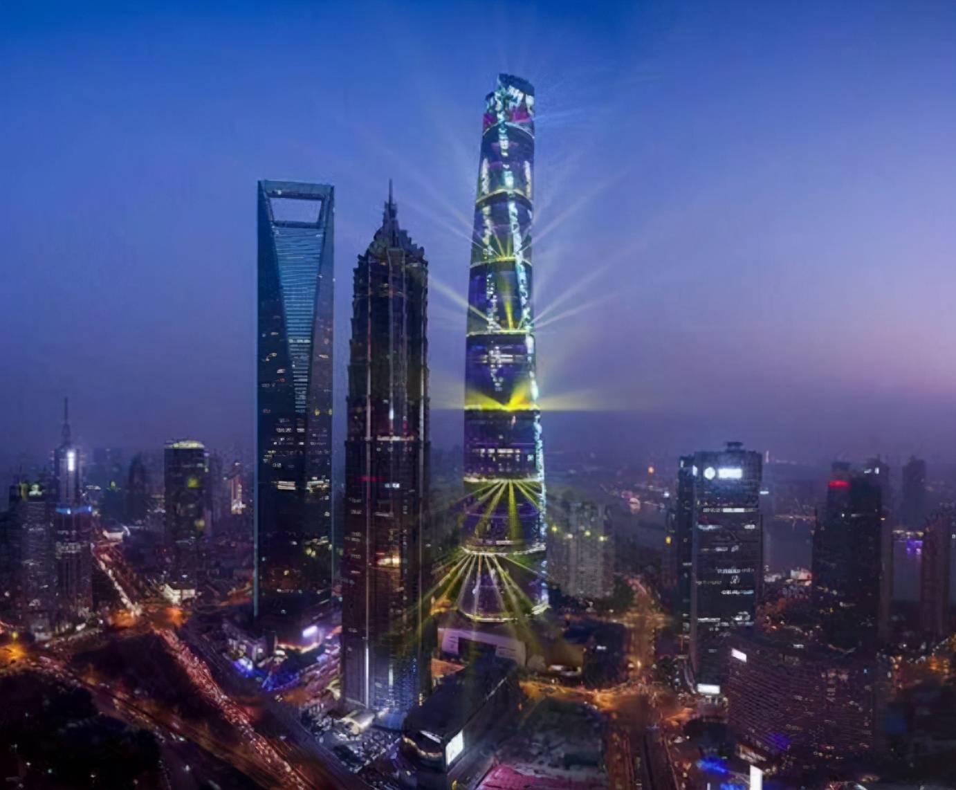 原创上海大厦曾晃动超1米,而华强北晃动,有什么不同?