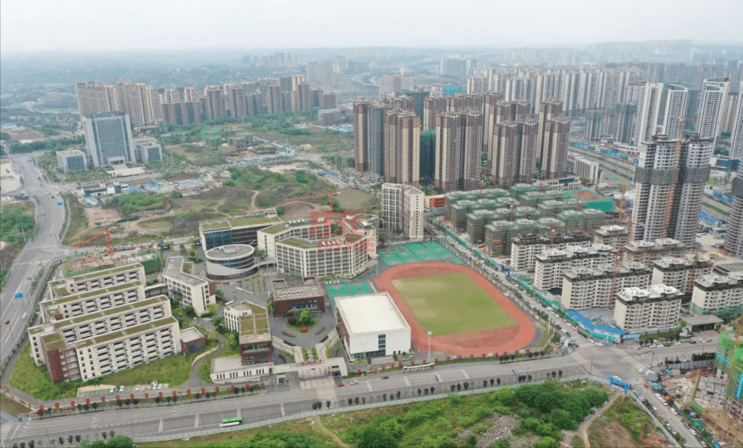 泸州高中附属学校航拍图