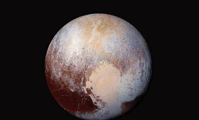 也是探测器所传来的冥王星真实图片