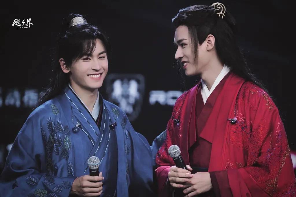 神仙售后!《山河令》演唱会两对cp营业现场发糖,全程互动太甜了!