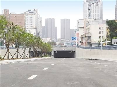 南起中州路北至八一路,全长约1.25公里 火车站前下穿式通道即将通车