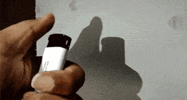 搞笑gif:单身久了能有多可怕,真的什么事情都做的出来