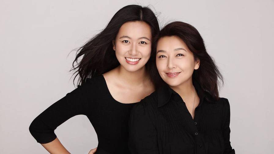 《过把瘾》江珊:曾是国民女神,为女儿与靳东分手,53岁过得怎样