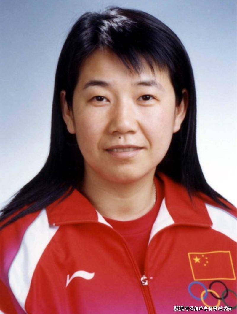 在1996年,第26届亚特兰大奥运会上再次与邓亚萍获乒乓球女子双打项目