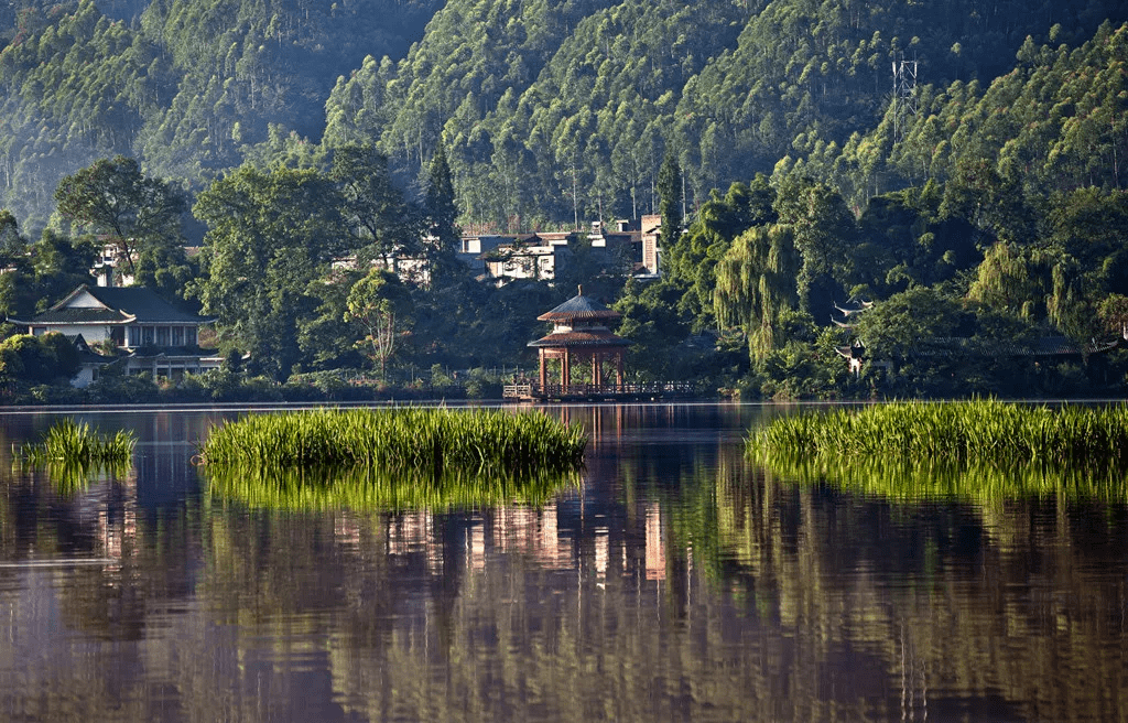 成都四大周边景点:宫崎骏原画走出,纳凉避暑胜地