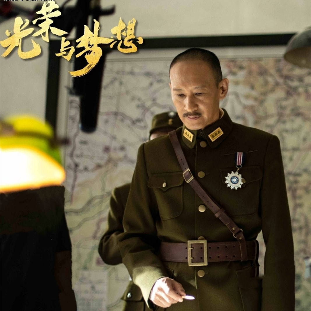 值得一提的是,这是演员王劲松第二次出演"蒋介石"一角,在前段时间热播