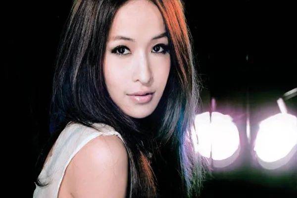 台湾十大70后女歌手排行榜:范晓萱第二,女神萧亚轩上榜