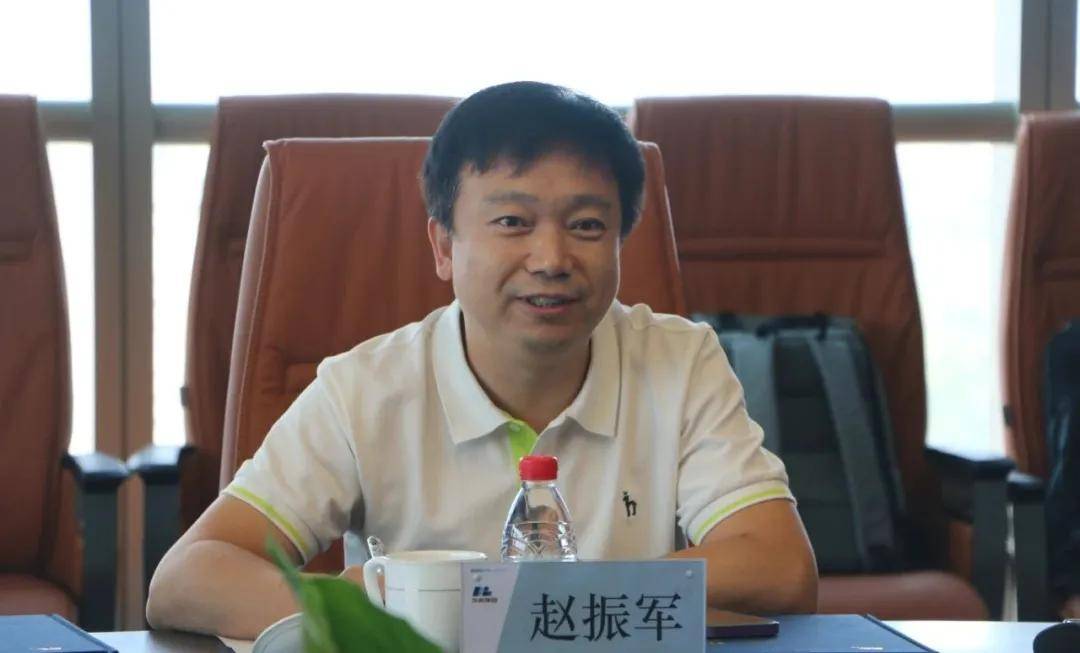 北京安泰科总经理助理赵振军,中银国际亚洲有限公司执行董事王喆,杉数