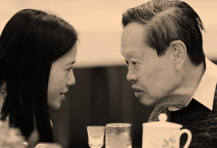 翁帆与杨振宁相差54岁结婚11年后翁帆说出在一起实情