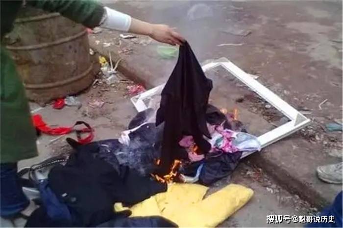 原创为什么人死之后要烧掉生前的衣服并不只是封建迷信