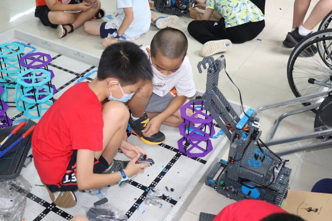 第三届粤港澳大湾区vex iq 资讯_机器人