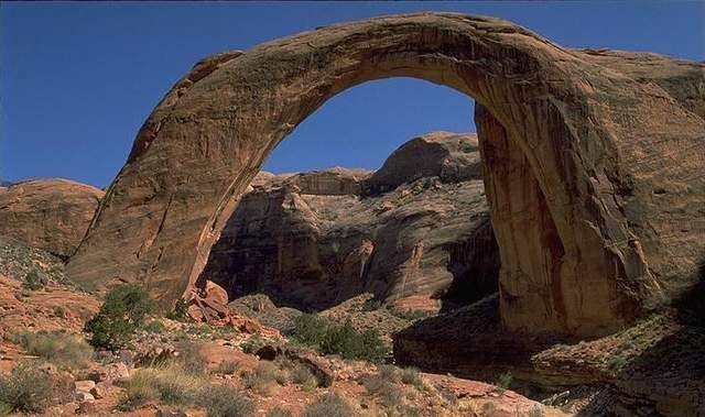 原创天山有个希普顿石拱门,它曾被吉尼斯纪录除名,为何又被收入