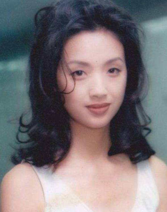 吴倩莲于1968年7月3日出生于中国台湾.