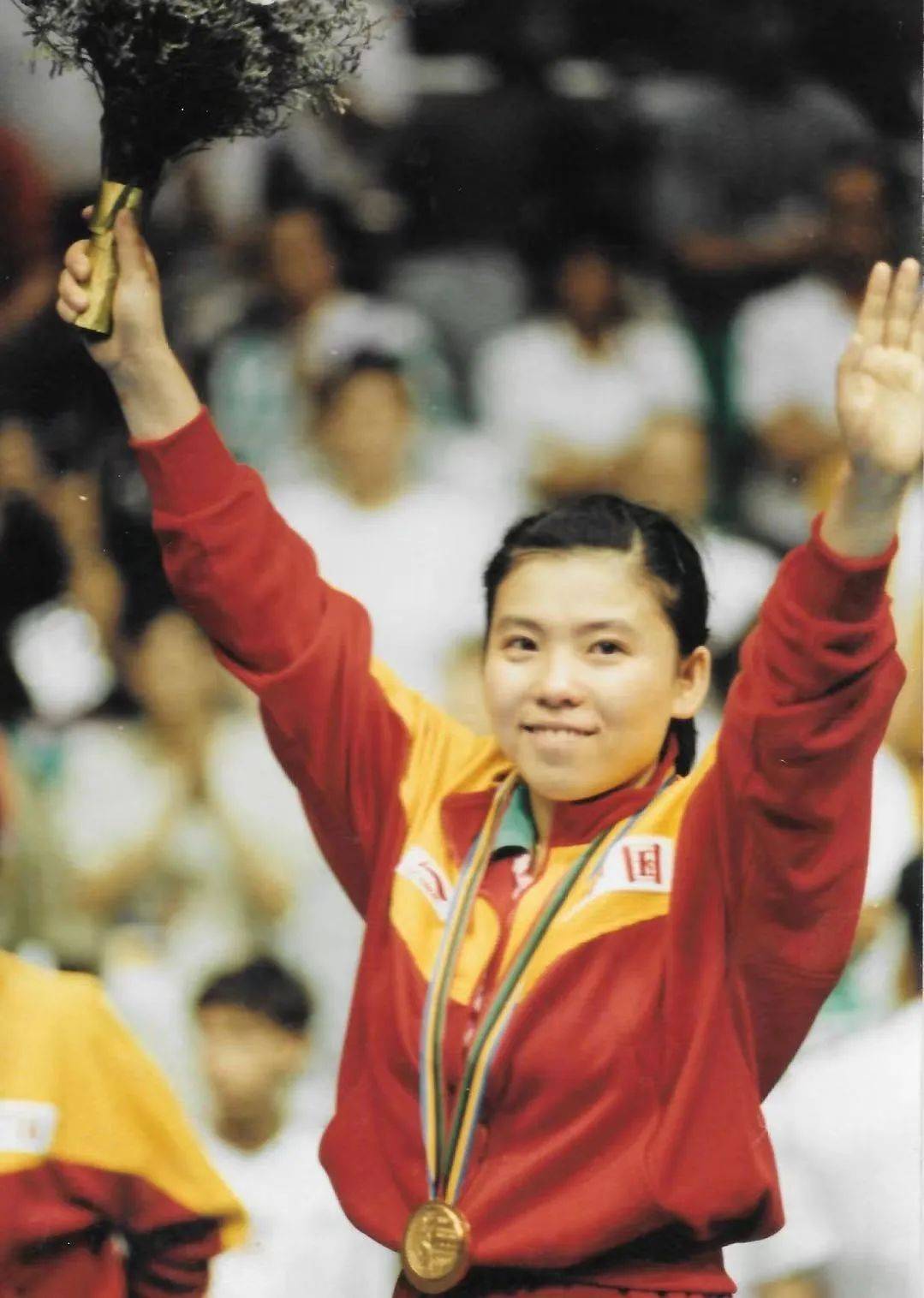 奥运冠军后代:邓亚萍儿子15岁拿8块奖牌,郎平女儿因国籍受争议